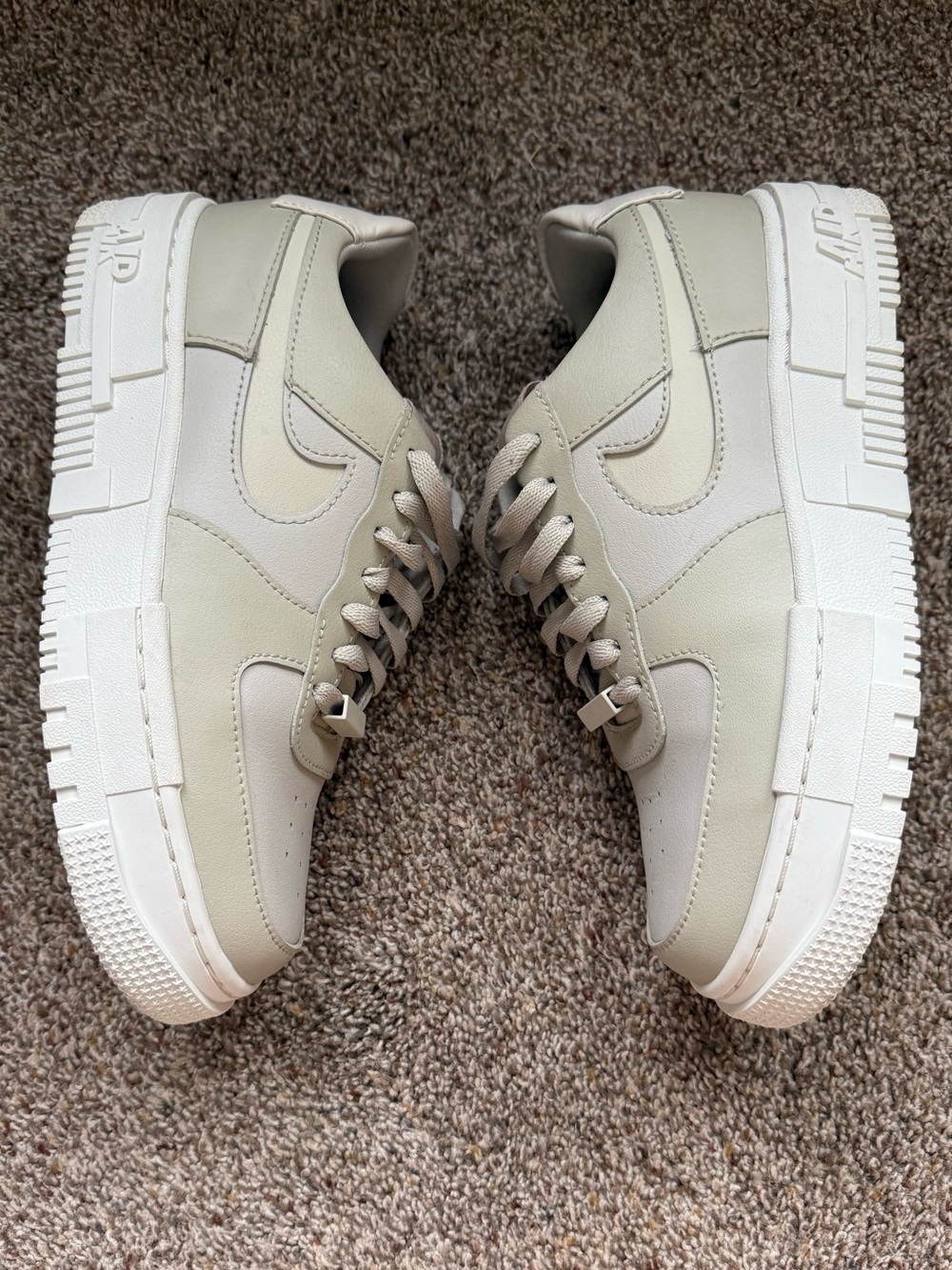 Women’s Casual Low-Top Sneakers in Light Sage and Light Pink - Picture 6 of 12